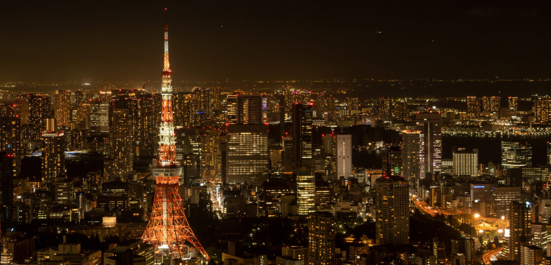 Tokyo Tower seen from Roppongi Hills Mori Tower