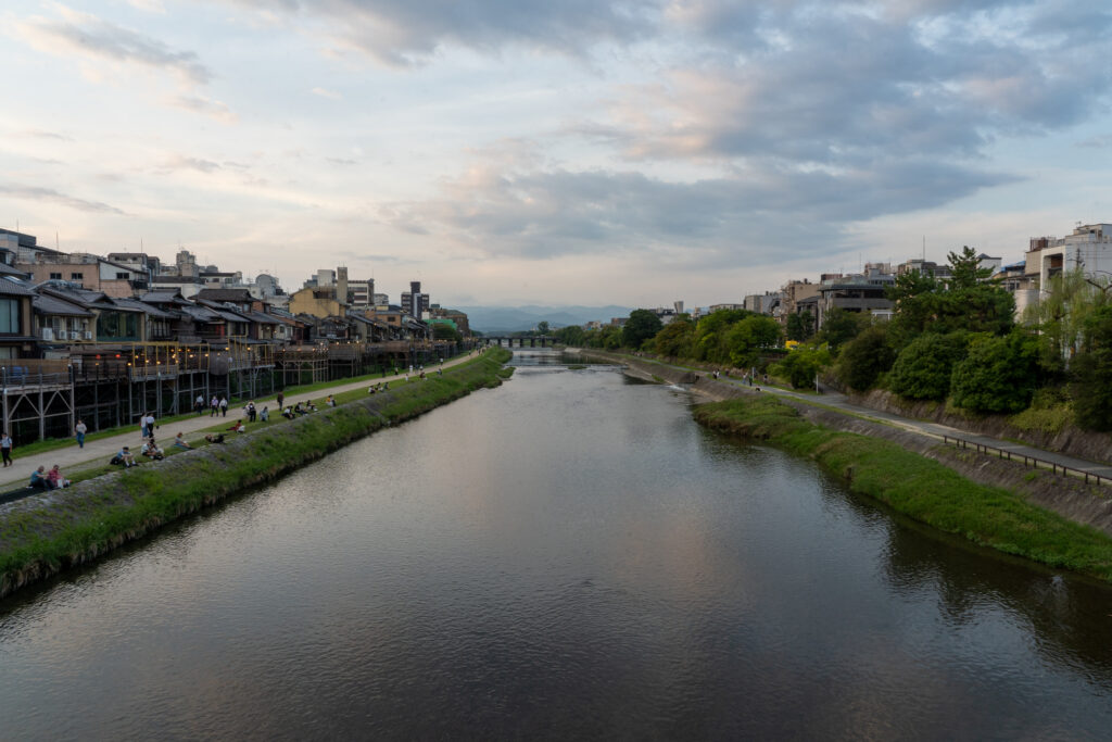 Kamogawa River and Nouryou-Yuka