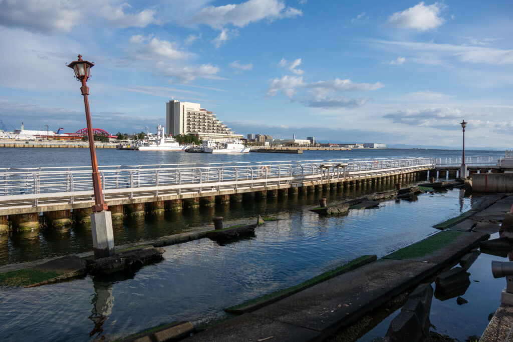 Earthquake Remnants seen in Meriken Park